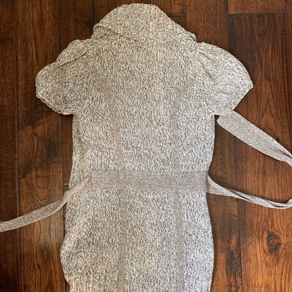 Short Sleeve Knit Sweater - Picture 4 of 4